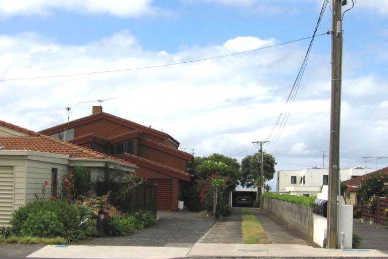 Photo of property in 2/23 Craig Road, Milford, Auckland, 0620
