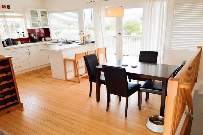 Photo of property in 47b Matai Road, Stanmore Bay, Whangaparaoa, 0932