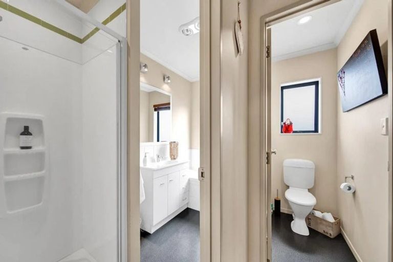 Photo of property in 10 Lavender Close, Spotswood, New Plymouth, 4310