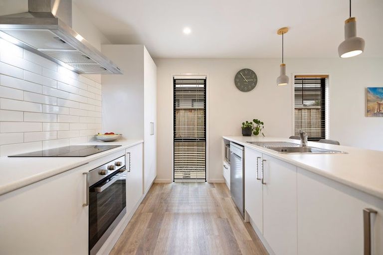 Photo of property in 41 Howden Drive, Jacks Point, 9371