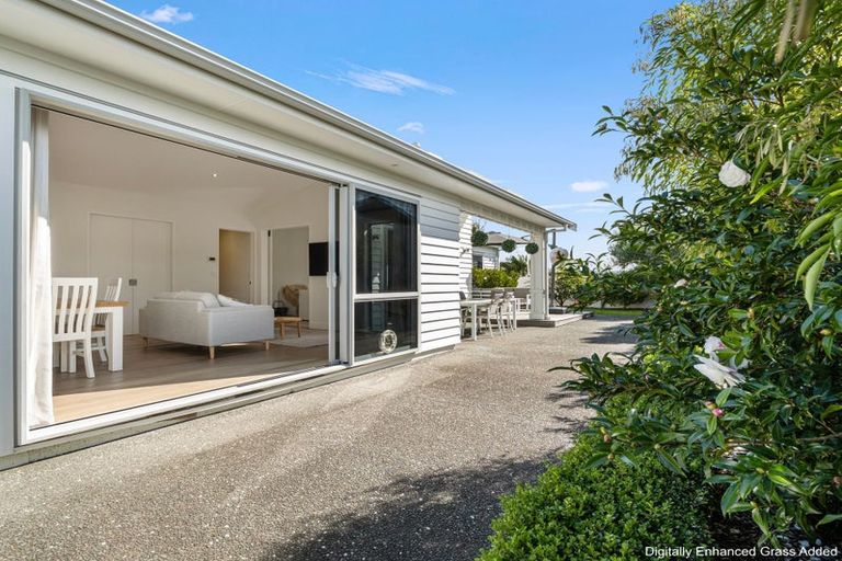 Photo of property in 1 Astelia Lane, Papamoa Beach, Papamoa, 3118