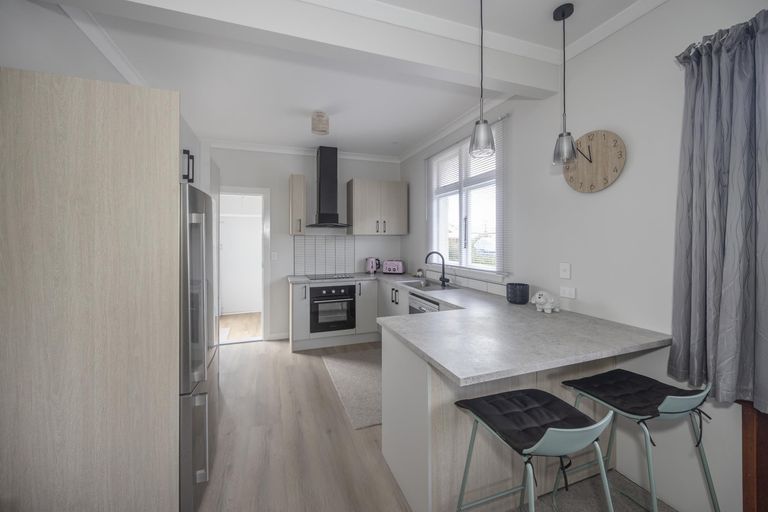 Photo of property in 16 Teviot Street, Oamaru North, Oamaru, 9400