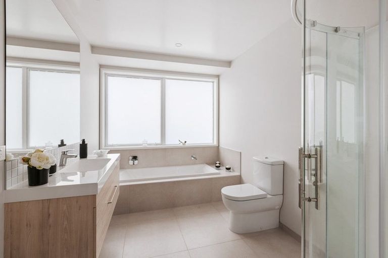 Photo of property in 74 Whakaturou Crescent, Pyes Pa, Tauranga, 3112