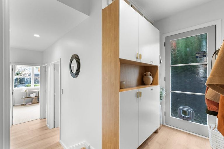 Photo of property in 21 Woodstock Place, Russley, Christchurch, 8042