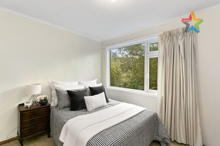 Photo of property in 32 Curtis Street, Northland, Wellington, 6012