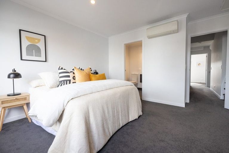 Photo of property in 10 Alexander Willis Crescent, Hobsonville, Auckland, 0616