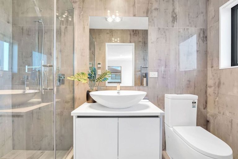 Photo of property in 6 Hinoki Way, Flat Bush, Auckland, 2019