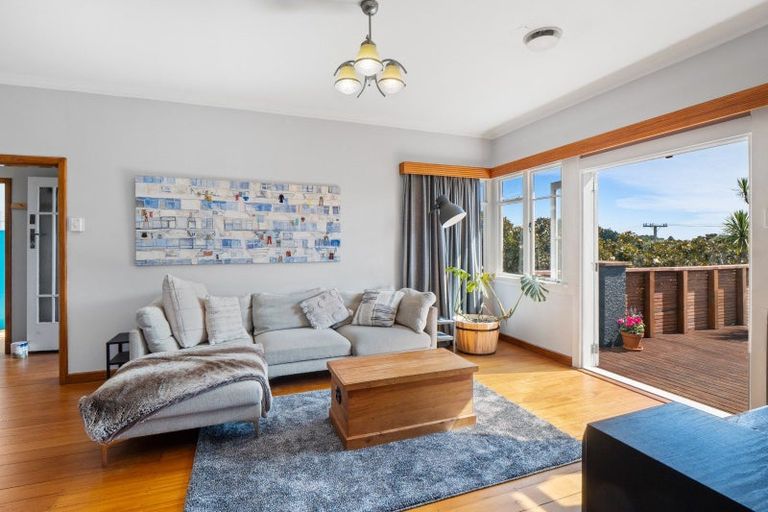 Photo of property in 14 Rimu Street, Strandon, New Plymouth, 4312
