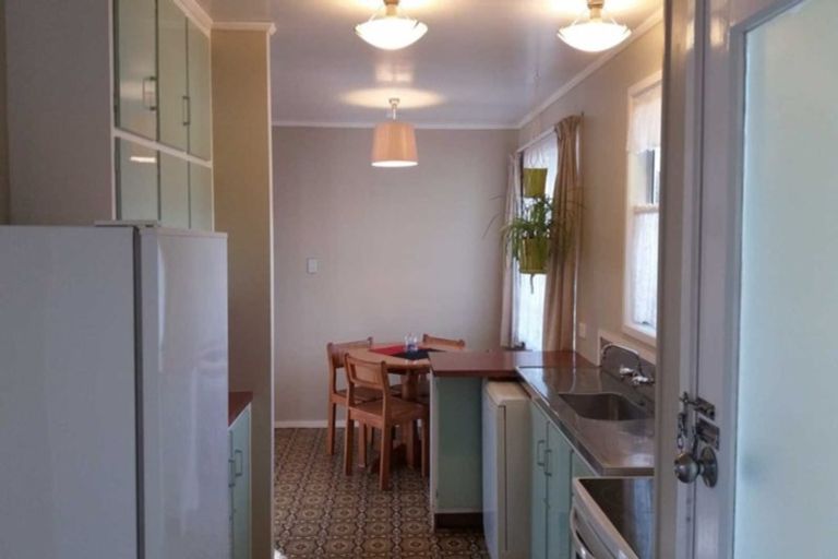 Photo of property in 75 Kemp Road, Massey, Auckland, 0614