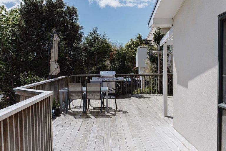 Photo of property in 89 Kakariki Grove, Waikanae, 5036