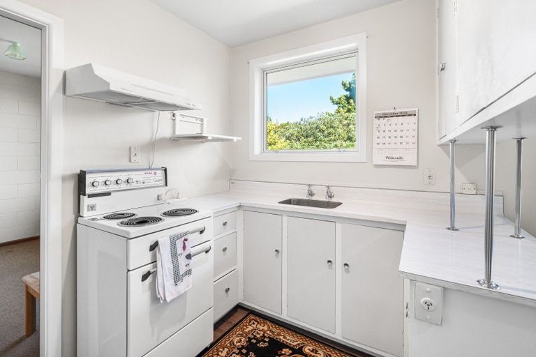 Photo of property in 2/4 West-watson Avenue, Hillmorton, Christchurch, 8025