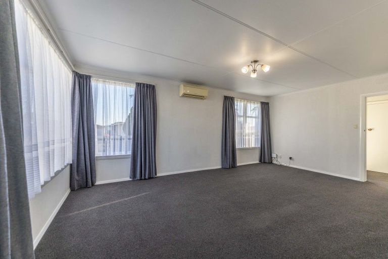 Photo of property in 35 Aspiring Avenue, Milson, Palmerston North, 4414