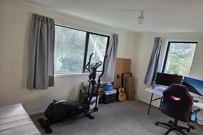 Photo of property in 24 Silverstream Road, Crofton Downs, Wellington, 6035