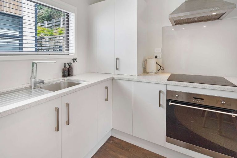 Photo of property in 12/36 Seventh Avenue, Tauranga, 3110
