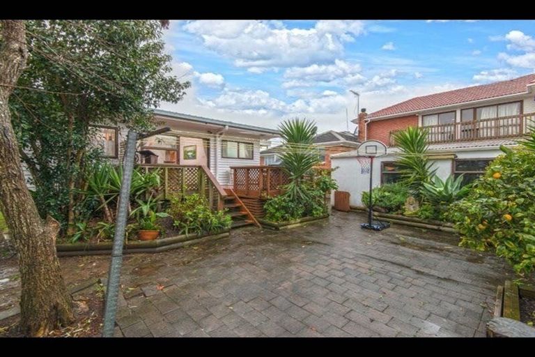 Photo of property in 1/11 Richard Avenue, Bucklands Beach, Auckland, 2014