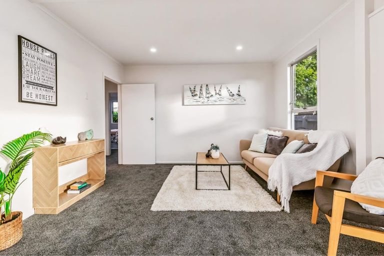 Photo of property in 2/37 Mildmay Road, Henderson, Auckland, 0610