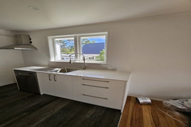 Photo of property in 84a Kaurilands Road, Titirangi, Auckland, 0604