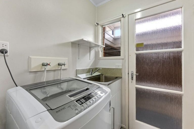 Photo of property in 1/4 Waterloo Road, Milford, Auckland, 0620