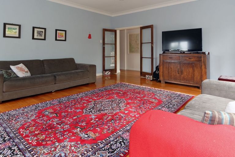 Photo of property in 19 Konini Road, Titirangi, Auckland, 0604