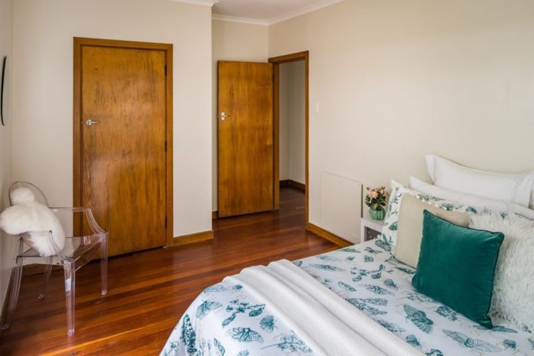 Photo of property in 163 Karepa Street, Brooklyn, Wellington, 6021