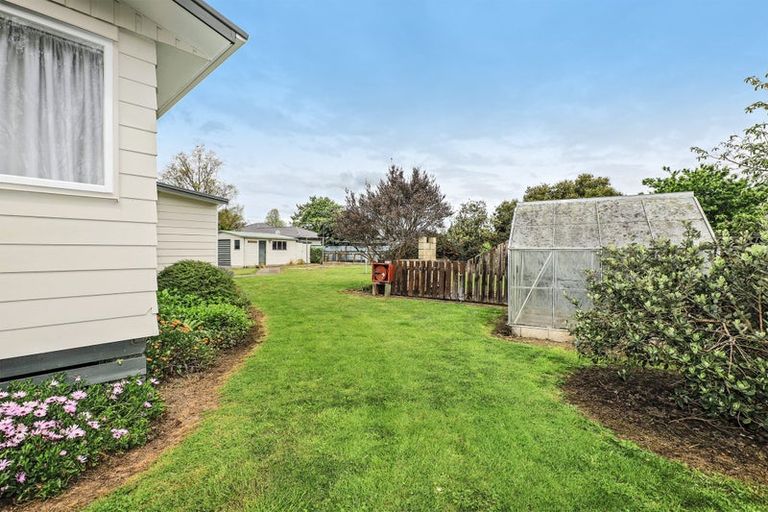 Photo of property in 30 Ross Street, Otane, 4202