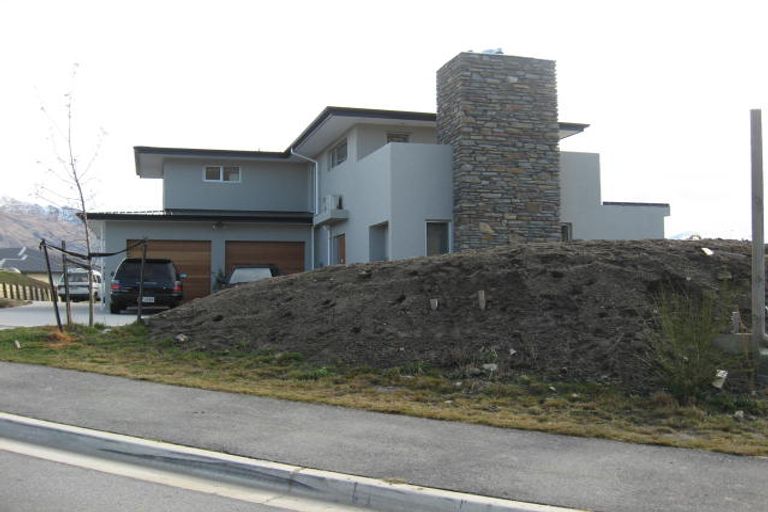 Photo of property in 2 Juno Place, Wanaka, 9305