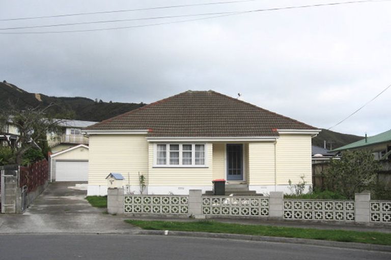 Photo of property in 9 Glen Alice Grove, Naenae, Lower Hutt, 5011
