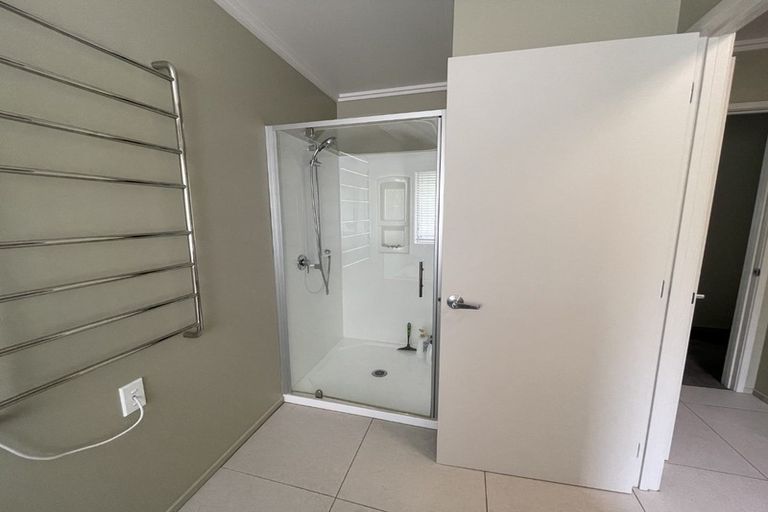 Photo of property in 16 Forest Heights, Wanaka, 9305