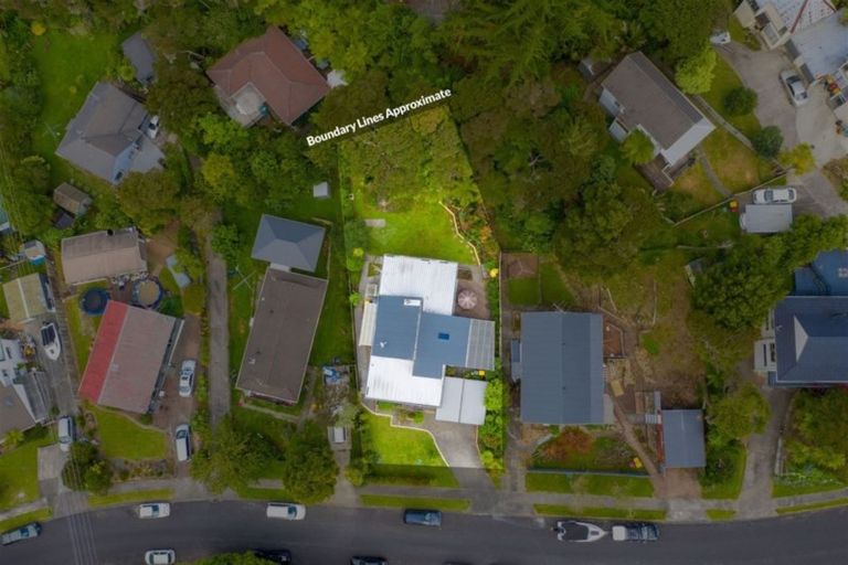 Photo of property in 13 Hiwihau Place, Glenfield, Auckland, 0629