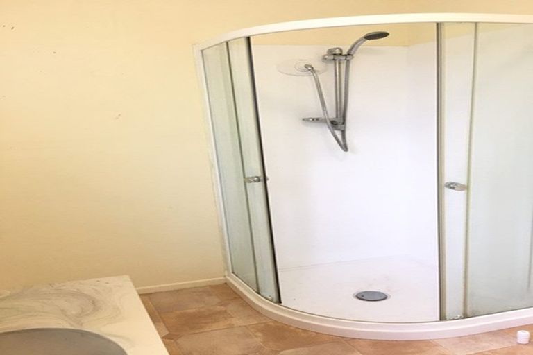 Photo of property in 85 Girrahween Drive, Totara Vale, Auckland, 0629