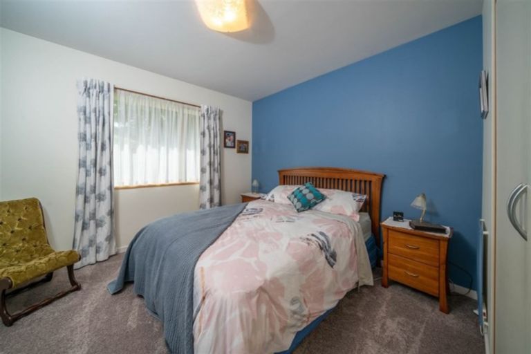 Photo of property in 215 Wairakei Road, Bryndwr, Christchurch, 8053