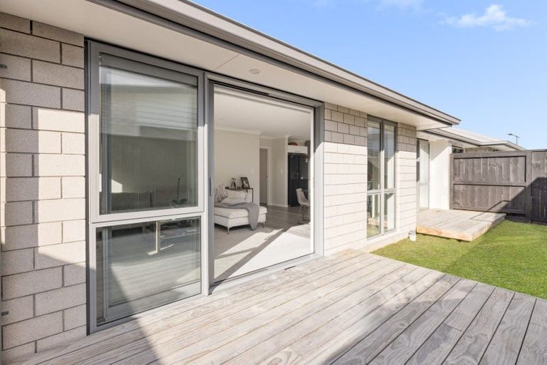 Photo of property in 3 Tractor Way, Papamoa, 3118