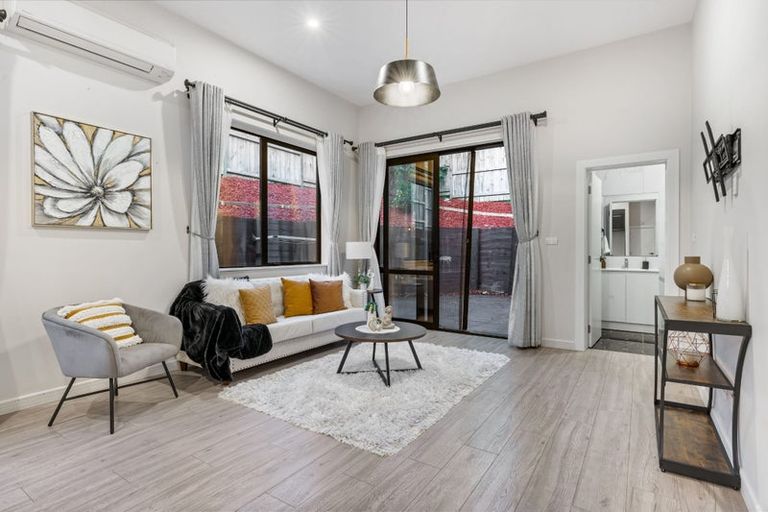 Photo of property in 1 Barrique Road, Kumeu, 0810