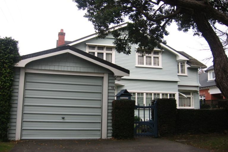 Photo of property in 16 Hinau Street, Woburn, Lower Hutt, 5010