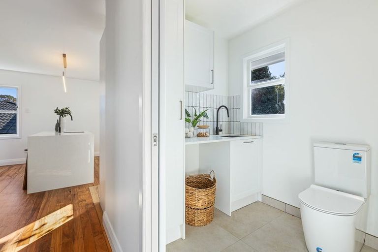 Photo of property in 17c Hamurana Place, Te Atatu Peninsula, Auckland, 0610