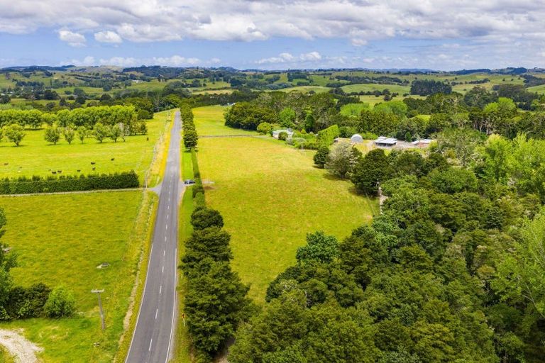 Photo of property in 326 Tauraroa Road, Maungakaramea, Whangarei, 0178