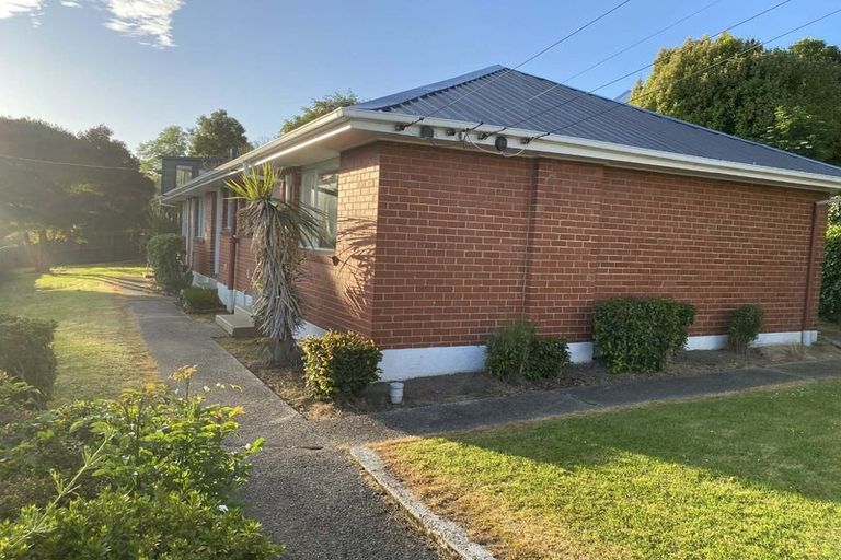 Photo of property in 1 Maori Road, Dunedin Central, Dunedin, 9016