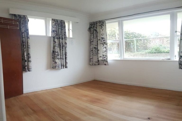 Photo of property in 31 Clifford Road, Johnsonville, Wellington, 6037