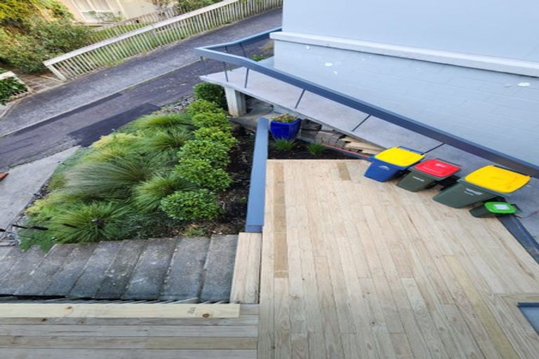 Photo of property in 2/17 Havenwood Place, Birkenhead, Auckland, 0626