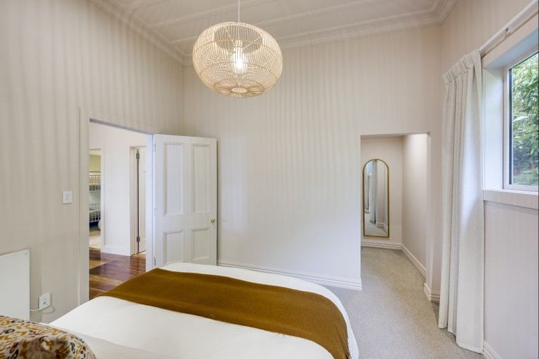 Photo of property in 5 Denholm Road, Hospital Hill, Napier, 4110