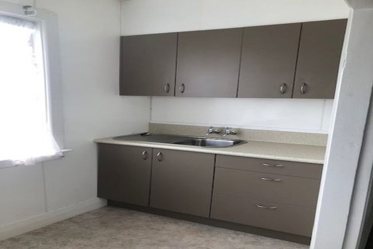 Photo of property in 186 Edgeware Road, Edgeware, Christchurch, 8013