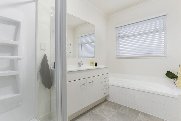 Photo of property in 35 Elan Place, Stanmore Bay, Whangaparaoa, 0932