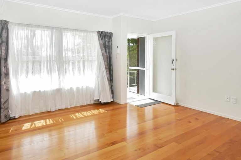 Photo of property in 3/9 Lenihan Street, Northcote, Auckland, 0627