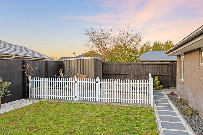 Photo of property in 28 Beachvale Drive, Kaiapoi, 7630