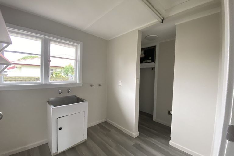 Photo of property in 21 Griffiths Avenue, Linwood, Christchurch, 8062