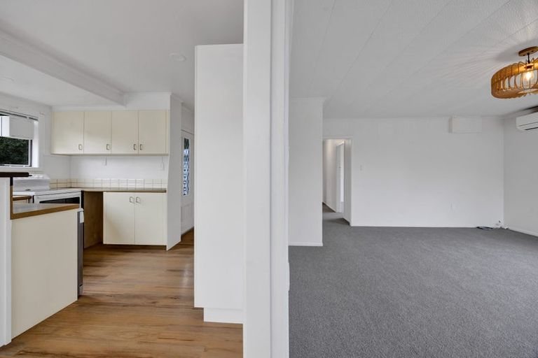 Photo of property in 5 Nikau Street, Inglewood, 4330