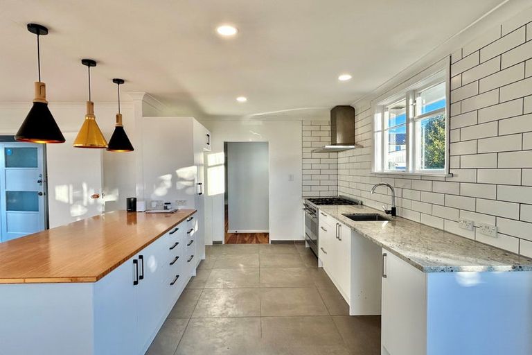 Photo of property in 2 Seddon Crescent, Marewa, Napier, 4110