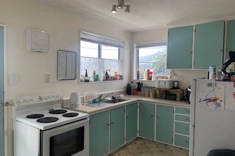 Photo of property in 18a Main Road, Wainuiomata, Lower Hutt, 5014