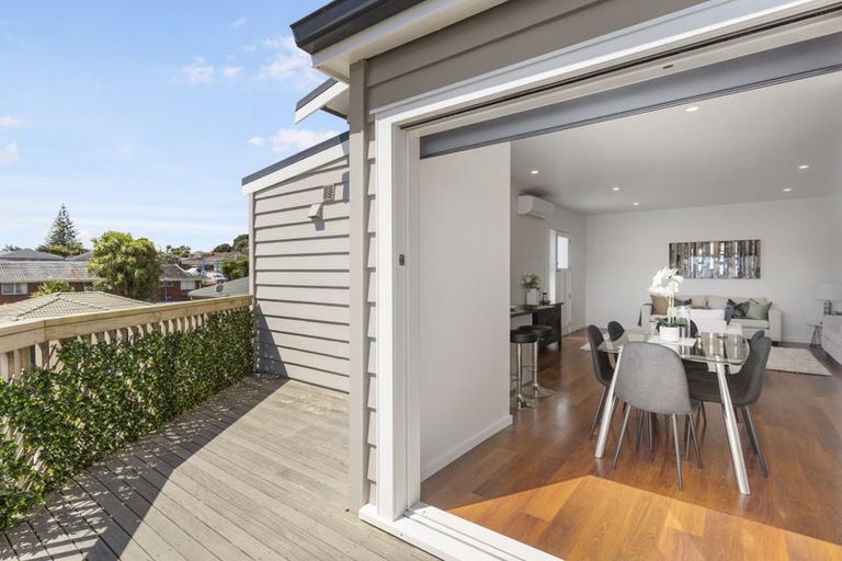 Photo of property in 2/117 Great South Road, Manurewa, Auckland, 2102