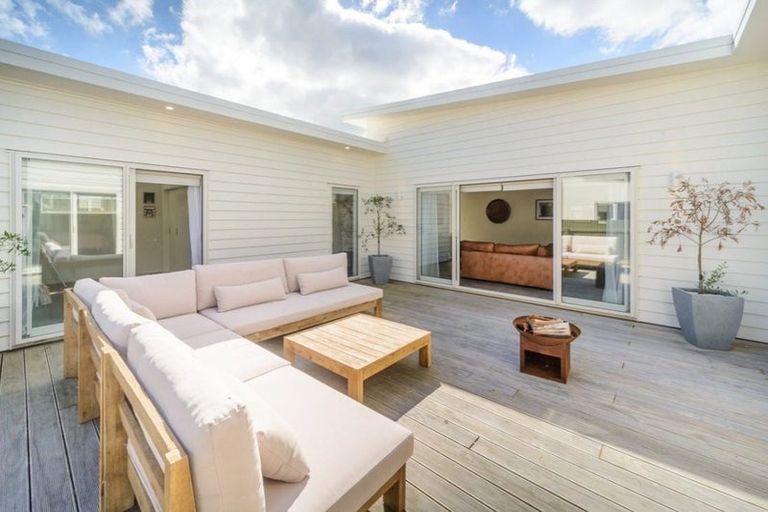 Photo of property in 12a Belvedere Crescent, Takaro, Palmerston North, 4412